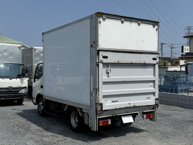 2t積・パネルバン・AT・垂直パワーゲート600・5t未満|中古トラックの販売・買取・査定のアイナビ