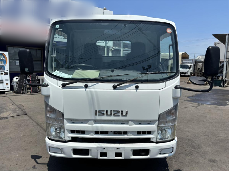 エルフ　標準ロング平ボディー　積載2000kg　MT5速|中古トラックの販売・買取・査定のアイナビ