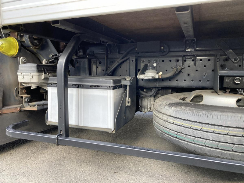 2t積・アルミバン・垂直パワーゲート600kg・総重量5t未満|中古トラックの販売・買取・査定のアイナビ