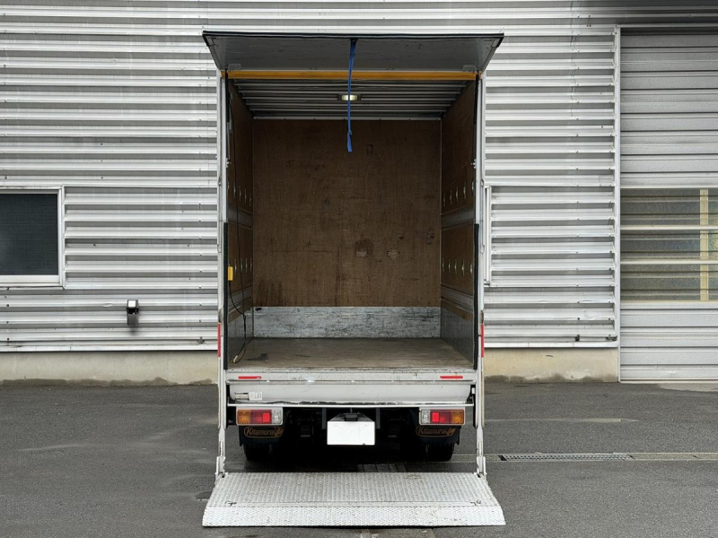 2t積・アルミバン・AT・垂直パワーゲート600kg・ラッシング|中古トラックの販売・買取・査定のアイナビ