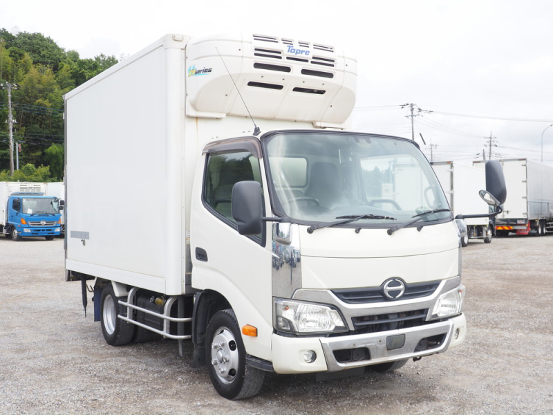 日野 冷凍バン デュトロ|中古トラックの販売・買取・査定のアイナビ