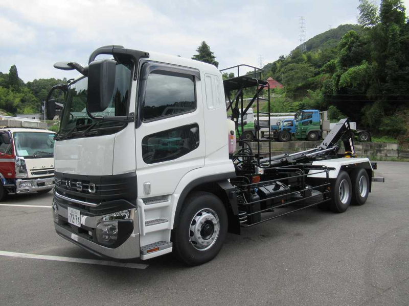 22t   極東製　 AT モニターx2台 Rバンパー電格|中古トラックの販売・買取・査定のアイナビ