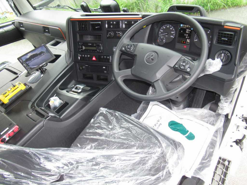 22t   極東製　 AT モニターx2台 Rバンパー電格|中古トラックの販売・買取・査定のアイナビ