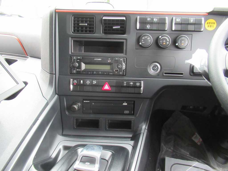 22t   極東製　 AT モニターx2台 Rバンパー電格|中古トラックの販売・買取・査定のアイナビ