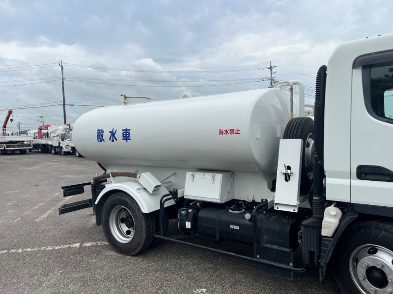 ワイド PTO式   前後散水  最大許容量4000L 車検付|中古トラックの販売・買取・査定のアイナビ