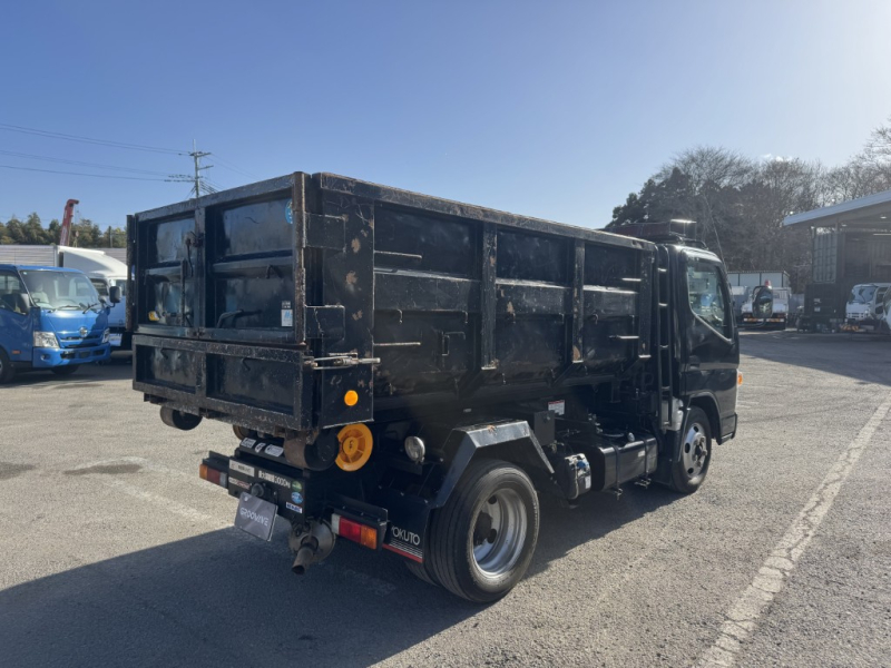 フックロール 箱付き 3.2立米 車検付|中古トラックの販売・買取・査定のアイナビ