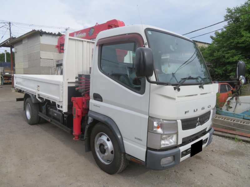 低走行車検付H26年キャンター4段ラジコンクレーン標準ロング3t積|中古トラックの販売・買取・査定のアイナビ