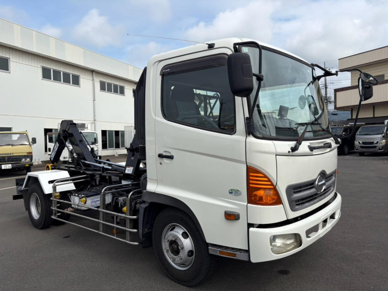 増トン アームロール ツインホイスト 4.1t積載 新明和製CAA44-20|中古トラックの販売・買取・査定のアイナビ