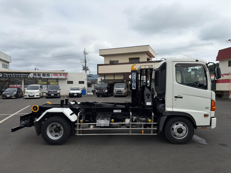 増トン アームロール ツインホイスト 4.1t積載 新明和製CAA44-20|中古トラックの販売・買取・査定のアイナビ