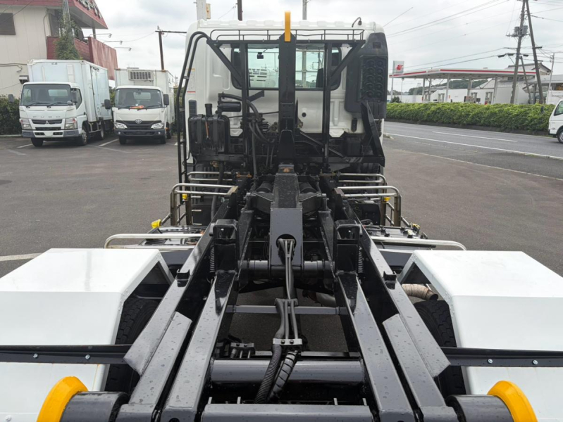 増トン アームロール ツインホイスト 4.1t積載 新明和製CAA44-20|中古トラックの販売・買取・査定のアイナビ