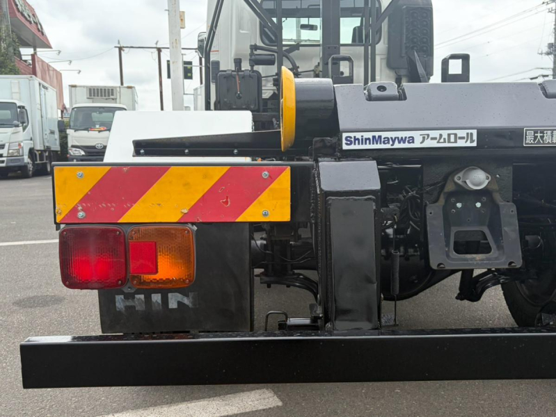 増トン アームロール ツインホイスト 4.1t積載 新明和製CAA44-20|中古トラックの販売・買取・査定のアイナビ