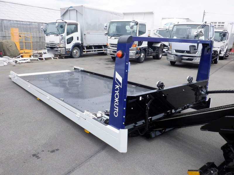 3.65t　極東製　フラトップ　一般仕様　ラジコン　ウインチ付|中古トラックの販売・買取・査定のアイナビ