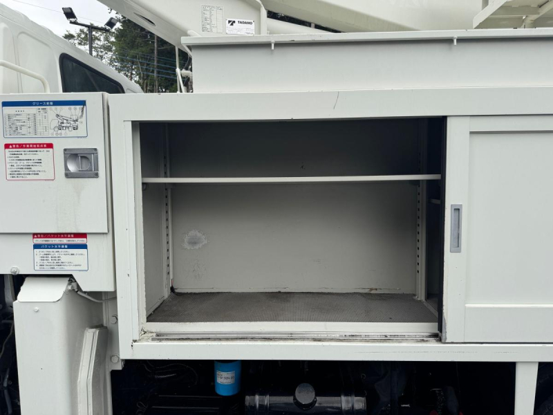 タダノ AT-100TTE　電工仕様　9.9m　絶縁バケット200kg　AT|中古トラックの販売・買取・査定のアイナビ