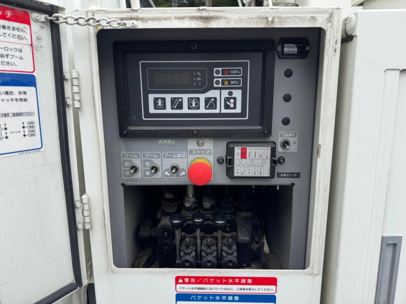 タダノ AT-100TTE　電工仕様　9.9m　絶縁バケット200kg　AT|中古トラックの販売・買取・査定のアイナビ