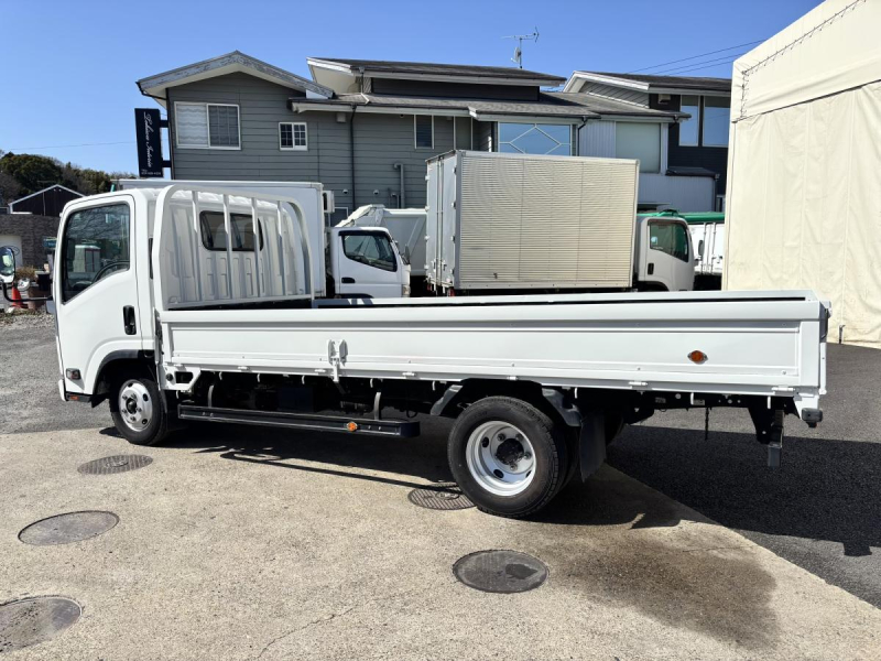 タイタン　標準ロング平ボディー　積載2000kg|中古トラックの販売・買取・査定のアイナビ
