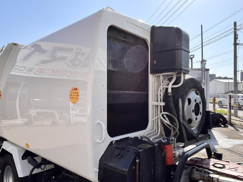 デュトロ　プレスパッカー車　極東製4.3立米|中古トラックの販売・買取・査定のアイナビ