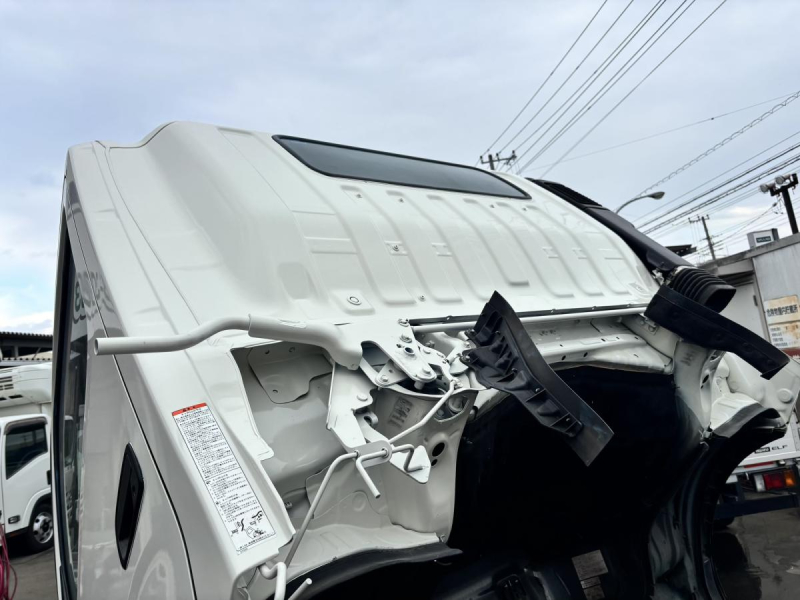 ワイド幅　プレス式パッカー車　新明和製8.4立米|中古トラックの販売・買取・査定のアイナビ