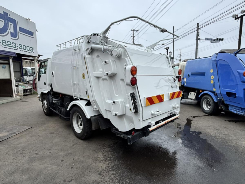 回転ダンプ式パッカー車　極東製5.0立米　積載3350kg|中古トラックの販売・買取・査定のアイナビ