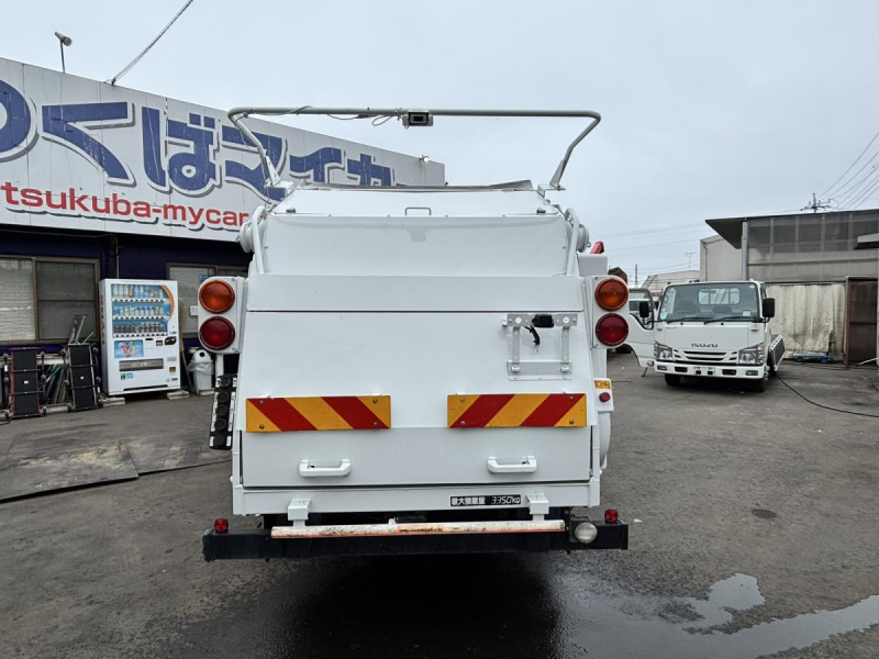 回転ダンプ式パッカー車　極東製5.0立米　積載3350kg|中古トラックの販売・買取・査定のアイナビ