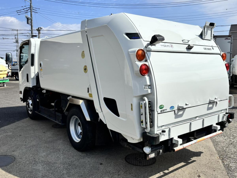 ワイド幅　巻き込みパッカー車　極東製6.2立米　積載3450kg|中古トラックの販売・買取・査定のアイナビ