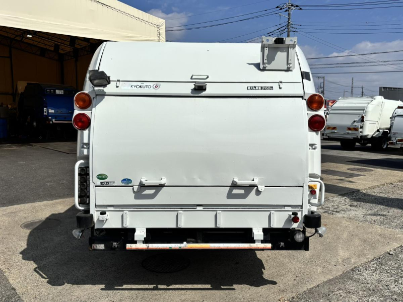ワイド幅　巻き込みパッカー車　極東製6.2立米　積載3450kg|中古トラックの販売・買取・査定のアイナビ