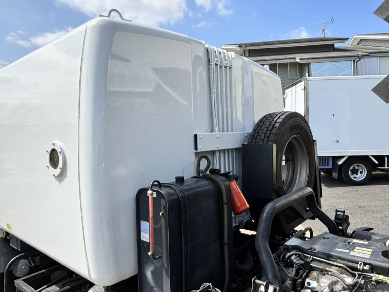 ワイド幅　巻き込みパッカー車　極東製6.2立米　積載3450kg|中古トラックの販売・買取・査定のアイナビ