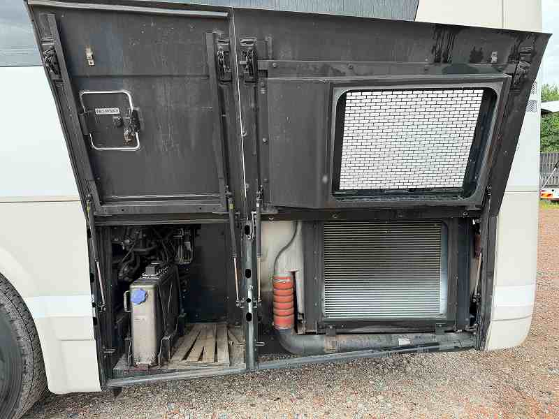 三菱ふそう エアロエース 大型バス 58人乗り ニーリング付|中古トラックの販売・買取・査定のアイナビ