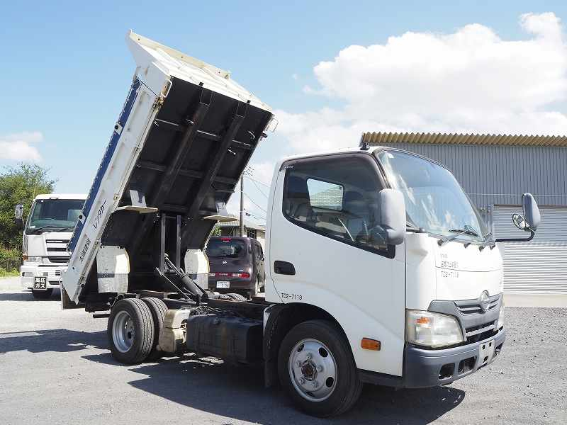 日野 デュトロ 4WD 極東製 ダンプ 積載2t|中古トラックの販売・買取・査定のアイナビ