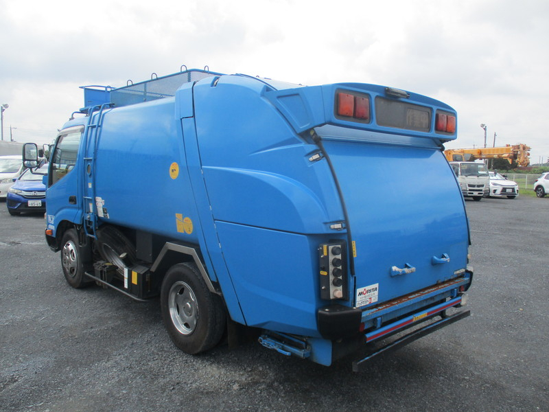 H27デュトロモリタ製5.2立米巻き込み式ダンプパッカー連続動作|中古トラックの販売・買取・査定のアイナビ