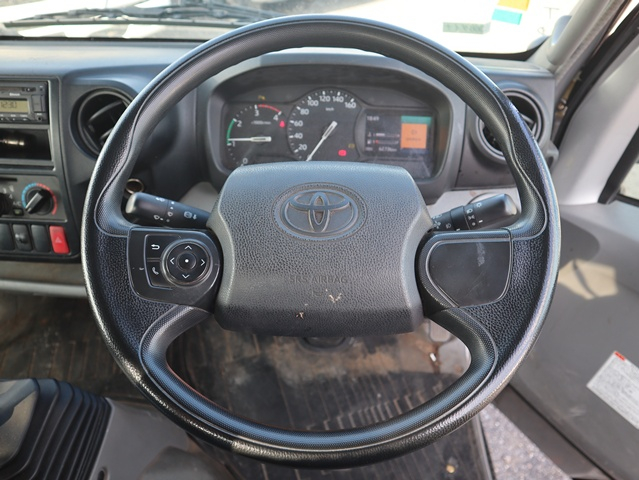 平ボディ　積載1.8t|中古トラックの販売・買取・査定のアイナビ