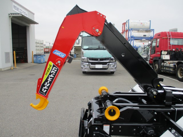 R8　三菱ファイター　4トンフックロール　未使用車|中古トラックの販売・買取・査定のアイナビ