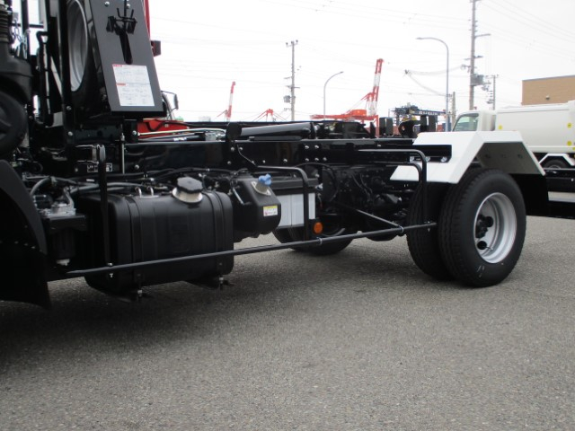 R8　三菱ファイター　4トンフックロール　未使用車|中古トラックの販売・買取・査定のアイナビ