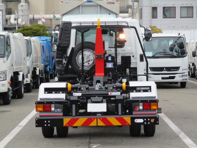 R8　三菱ファイター　4トンフックロール　未使用車|中古トラックの販売・買取・査定のアイナビ
