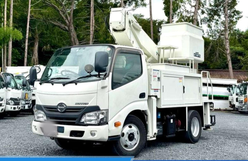 タダノ AT-100TTE　電工仕様　9.9m　絶縁バケット200kg　AT|中古トラックの販売・買取・査定のアイナビ