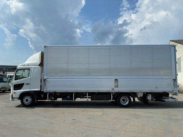 フルキャブ/ベッド付き 7300 ロング  240馬力 6速マニュアル MT|中古トラックの販売・買取・査定のアイナビ