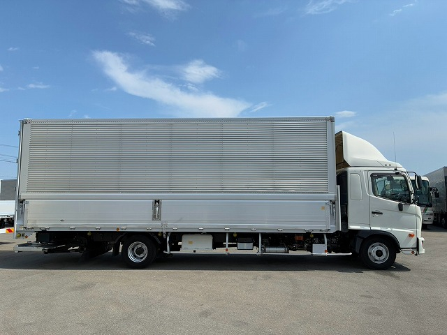 フルキャブ/ベッド付き 7300 ロング  240馬力 6速マニュアル MT|中古トラックの販売・買取・査定のアイナビ