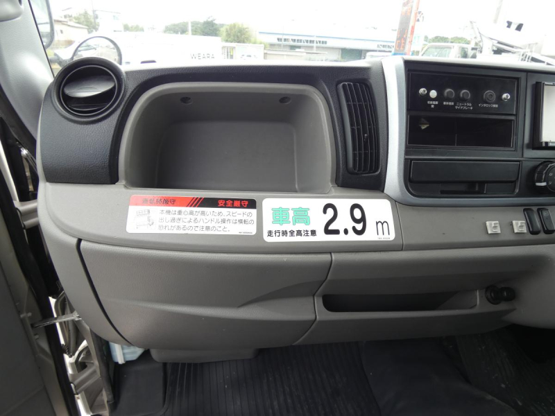 H30 高所作業車　オートマ ETC　電動ミラー　電工仕様9.7m|中古トラックの販売・買取・査定のアイナビ