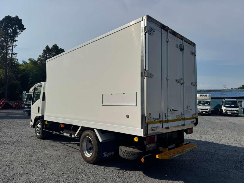 冷蔵冷凍車　ワイドロング　東プレ　XV32HOC-U|中古トラックの販売・買取・査定のアイナビ
