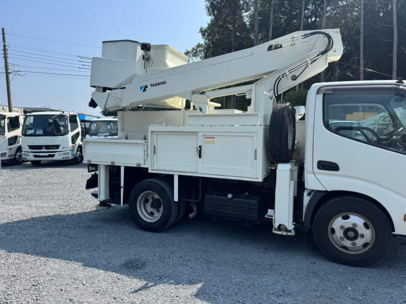 タダノ AT-100TTE　電工仕様　9.9m　絶縁バケット200kg　AT|中古トラックの販売・買取・査定のアイナビ