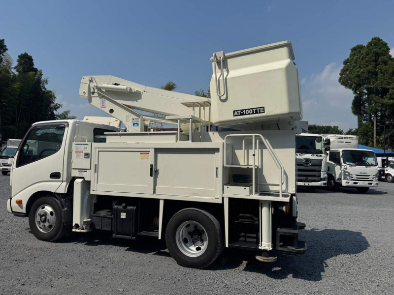 タダノ AT-100TTE　電工仕様　9.9m　絶縁バケット200kg　AT|中古トラックの販売・買取・査定のアイナビ