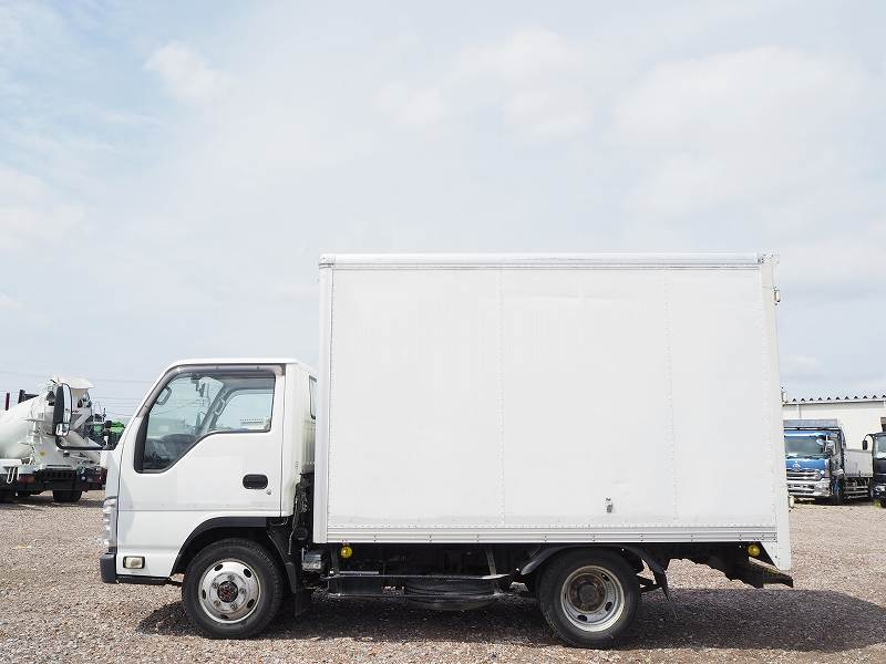 いすゞ エルフ 4WD パネルバン 5t未満|中古トラックの販売・買取・査定のアイナビ