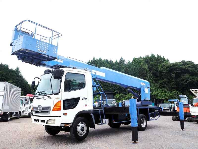 日野レンジャー タダノ製 スカイボーイ 27m 高所作業車 自動格納|中古トラックの販売・買取・査定のアイナビ