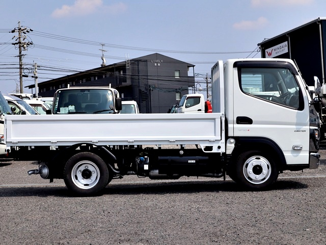 全低床　平ボディ　積載2t　標準10尺　車両総重量5t未満|中古トラックの販売・買取・査定のアイナビ