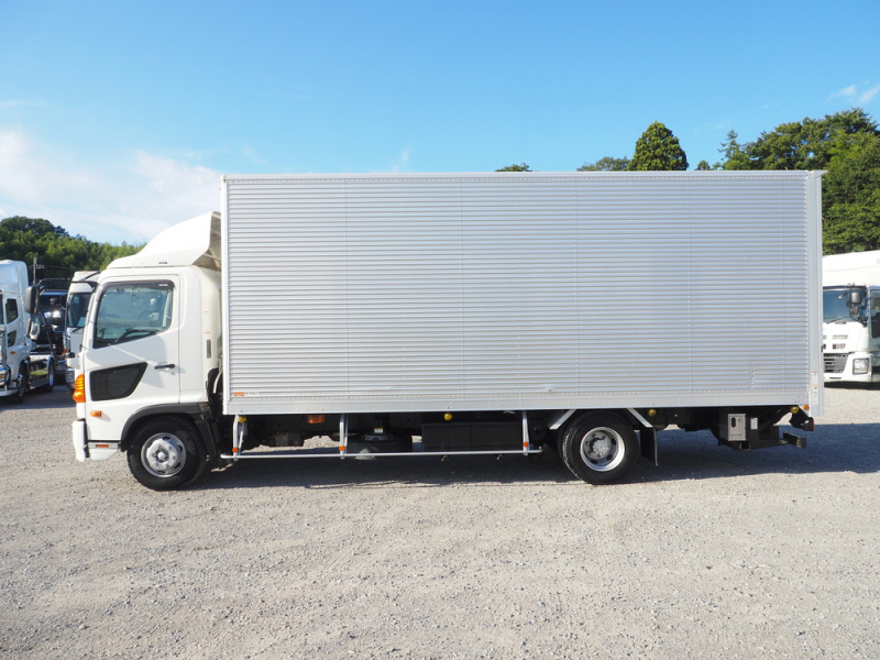 日野 バン車 レンジャープロ|中古トラックの販売・買取・査定のアイナビ