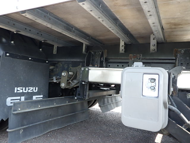 いすゞ平成27年☆ドライバン格納ゲート付き☆車検付き|中古トラックの販売・買取・査定のアイナビ