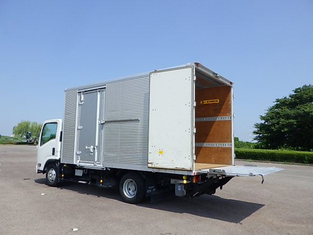 いすゞ平成27年☆ドライバン格納ゲート付き☆車検付き|中古トラックの販売・買取・査定のアイナビ