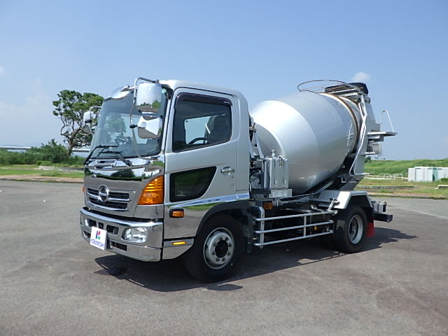 日野平成27年式☆増トンミキサー車☆車検付き|中古トラックの販売・買取・査定のアイナビ