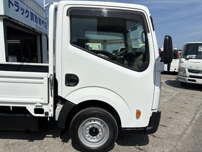 H28　アトラス　1.5t平ボディ|中古トラックの販売・買取・査定のアイナビ
