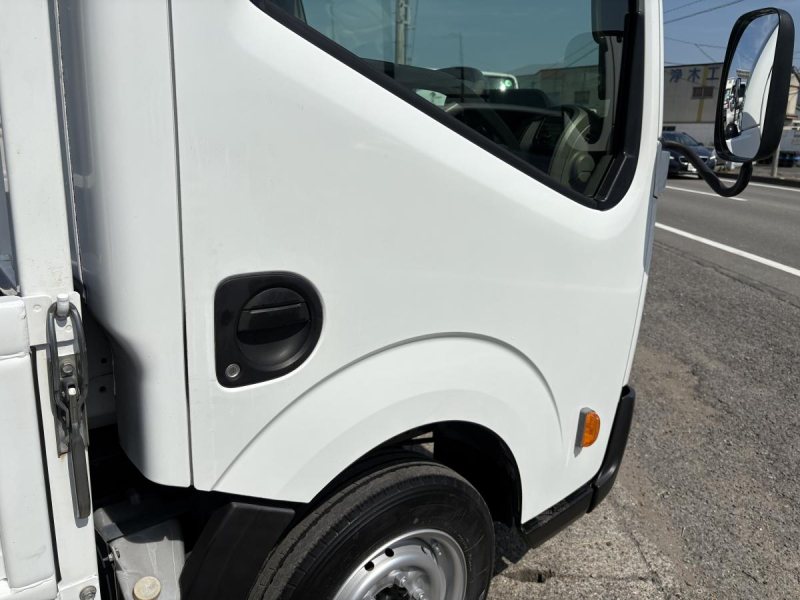 H28　アトラス　1.5t平ボディ|中古トラックの販売・買取・査定のアイナビ