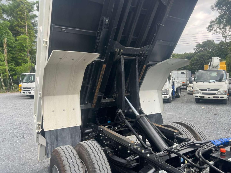 ローダーダンプ  ワイド 新明和 SDF3-20 積載3.75t 車検付|中古トラックの販売・買取・査定のアイナビ